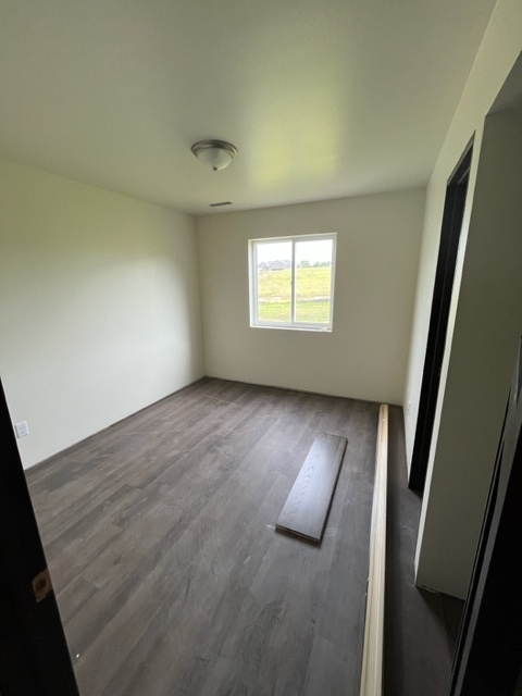 Main floor bedroom - 307 Post Oak Dr