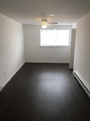 El paseo marítimo - 4902 Kershaw St