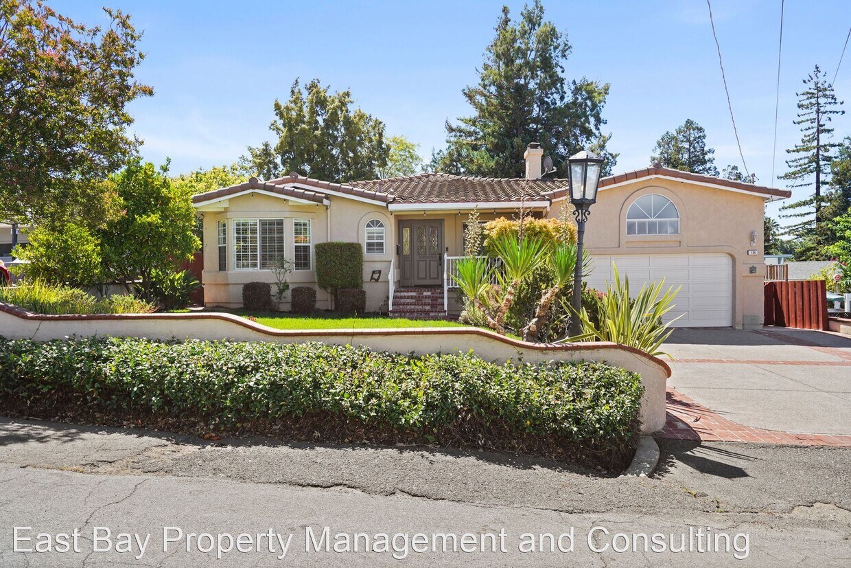 Primary Photo - 6 br, 4.5 bath House - 136 Mill Creek Rd.