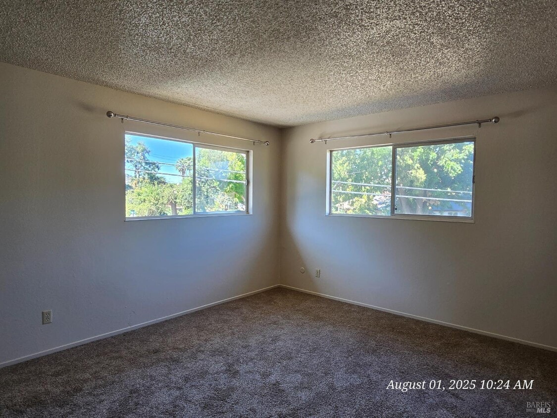 Primary Photo - 807 Lovers Ln