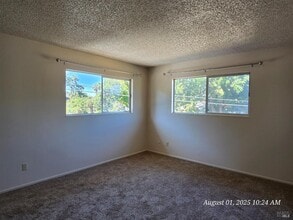 Building Photo - 807 Lovers Ln