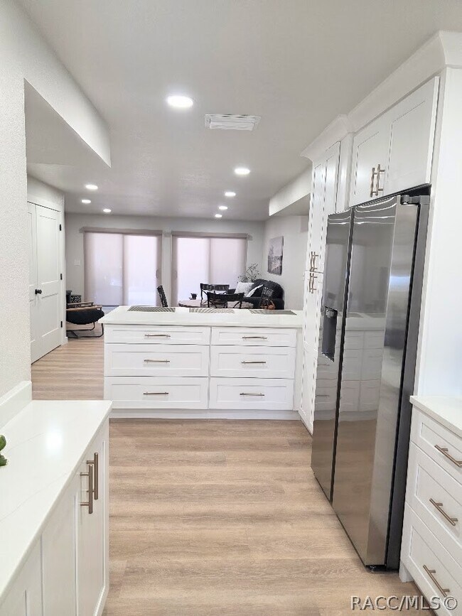 Foto del edificio - 65 Beach Ln