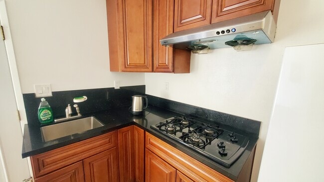 Foto del edificio - 2206 Deepgrove Ave