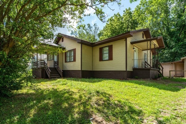 Foto del edificio - Now Available! Newly Renovated 4-Bedroom H...