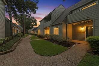 Building Photo - 2303 Briarwest Blvd
