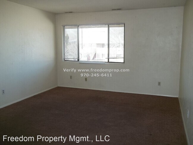 Building Photo - 496-32 1/8 32 1/8 Rd