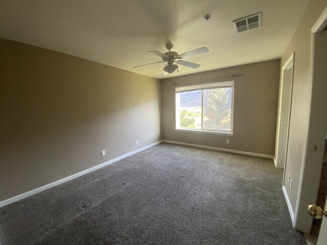 Building Photo - 796 Castle Valley Blvd