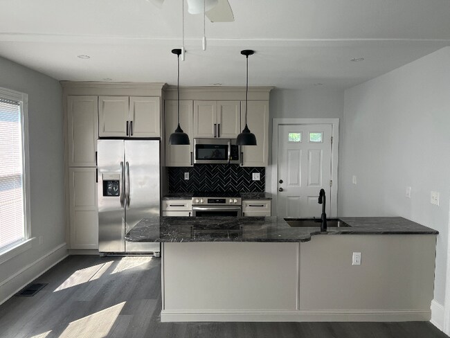 Foto del edificio - 92 Spring Garden St