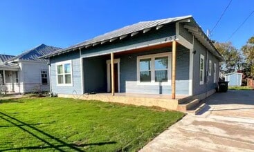 Building Photo - 403 Givens Ave