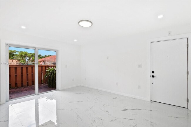 Building Photo - 7151 Miami Lakes Dr