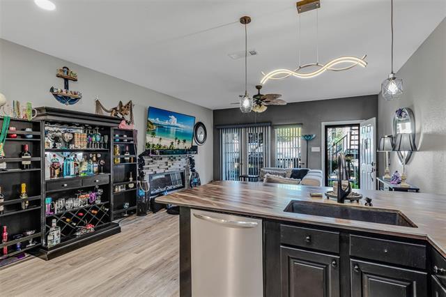 Foto del edificio - 1933 Island Cir