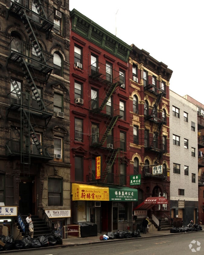 Building Photo - 108 Madison St