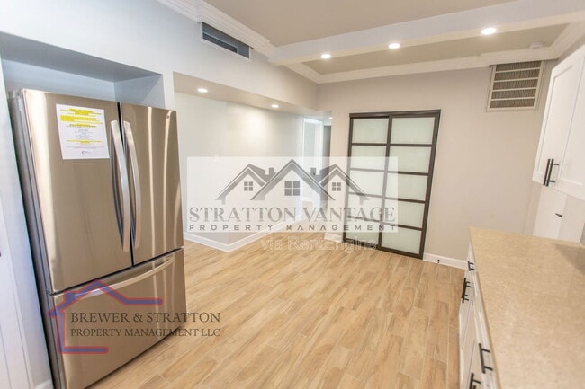 Foto del edificio - 351 E Thomas Rd