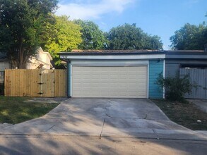 Building Photo - 7812 Broadwick