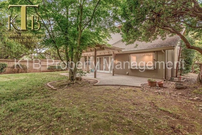 Building Photo - 11421 Sutters Mill Cir