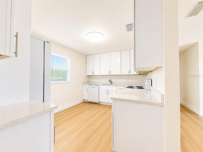Building Photo - 4409 W Trilby Ave