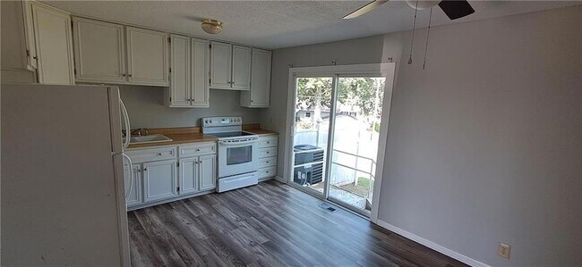Foto del edificio - 5421 Pickett Rd