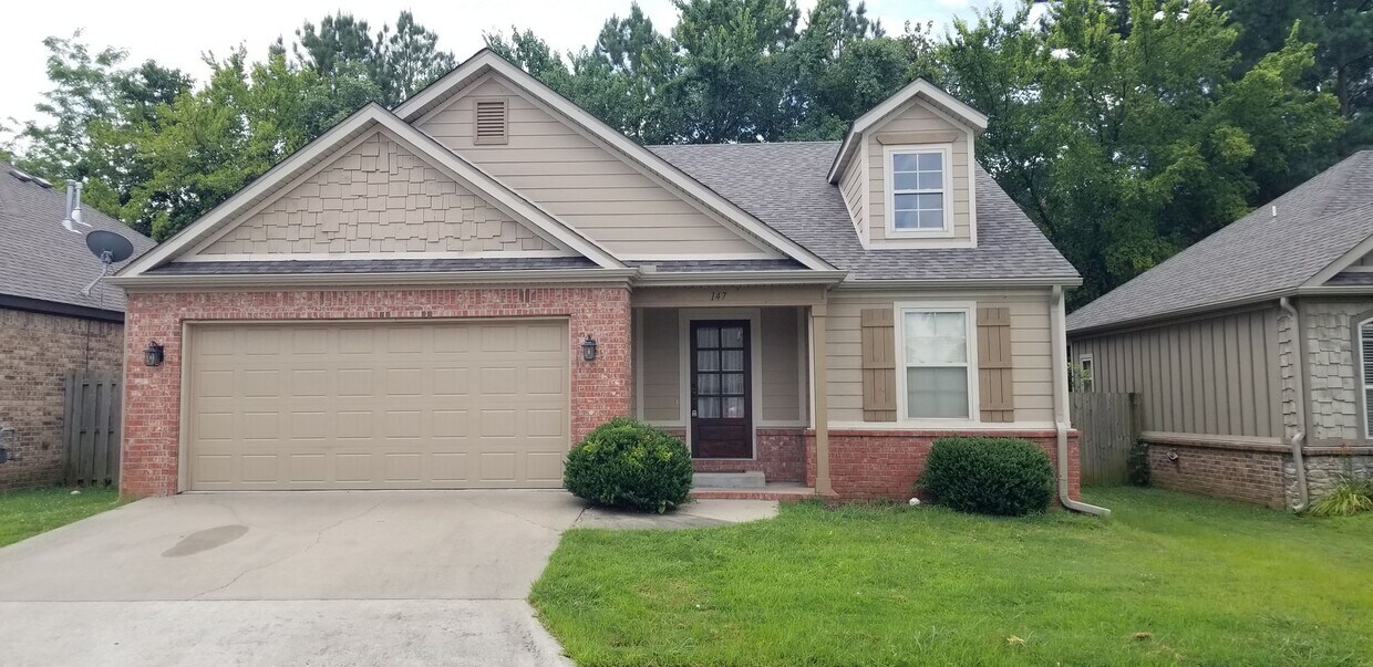 Primary Photo - 3 bedroom 2 bath home