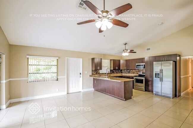 Foto del edificio - 6255 NW 1st St