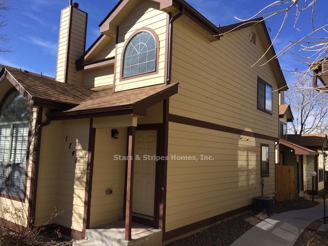 Building Photo - 1741 S Pagosa Way