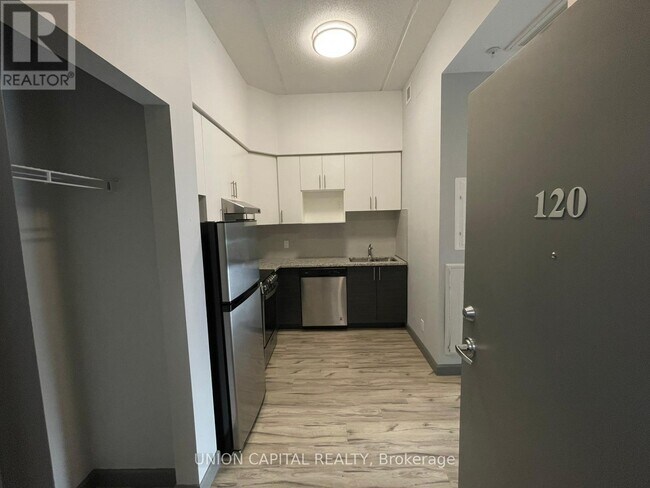 Photo du bâtiment - 77 Leland St