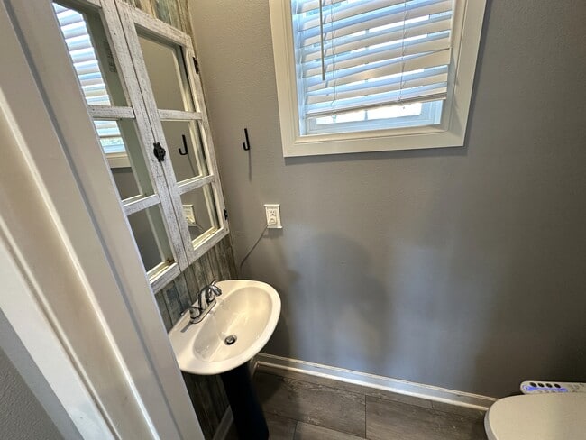 Building Photo - 35789 Breckyn Ln