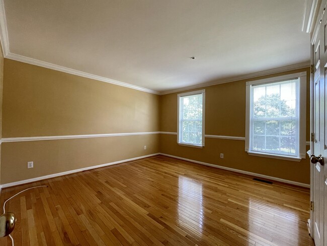 Foto del edificio - 1513 Danton Ln