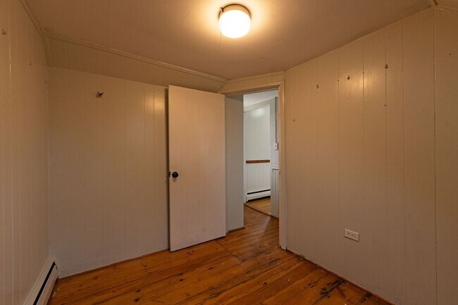 Building Photo - Spruce (294)