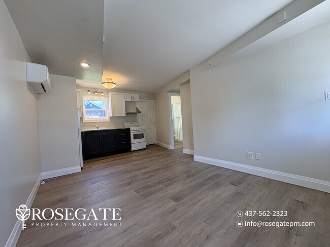 Photo du bâtiment - 1-Bedroom Apartment with Backyard, Parking & Storage – Welland