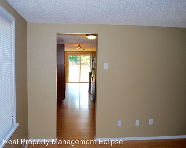 Building Photo - 3 br, 2 bath House - 13707 Beverly Park Road