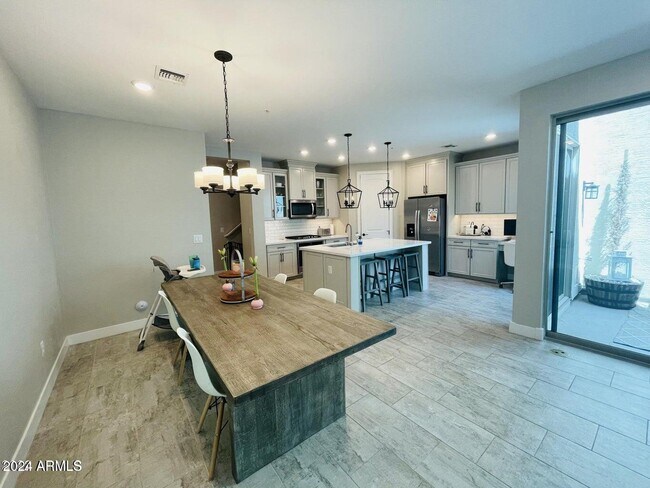 Foto del edificio - 3855 S McQueen Rd