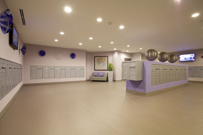 Building Photo - Torrey Gardens