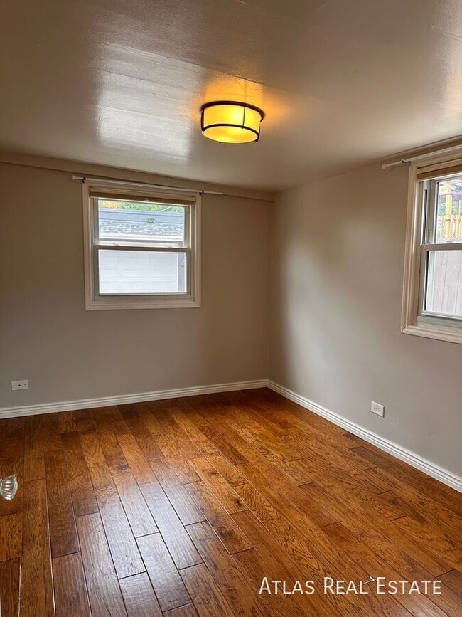 Foto del edificio - 1029 E Wesley Ave
