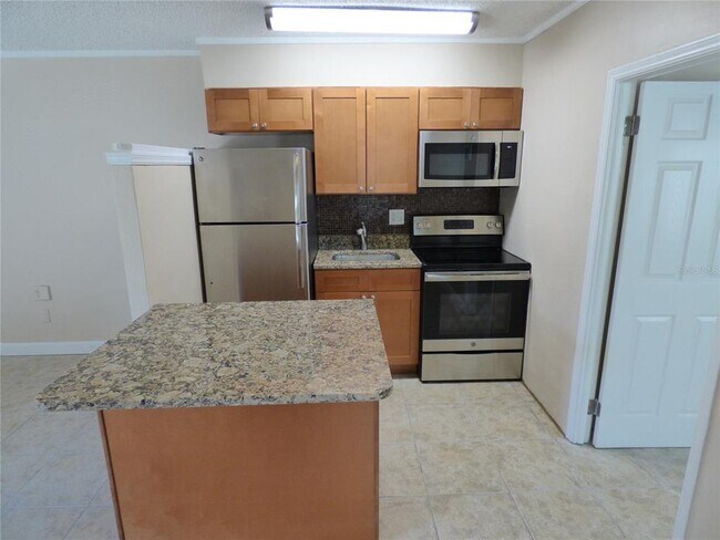 Foto del edificio - 1800 E Harding St
