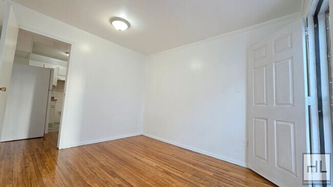 Foto del edificio - 9 STREET