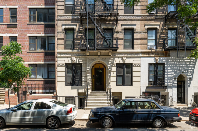 Building Photo - 71 E 3rd St