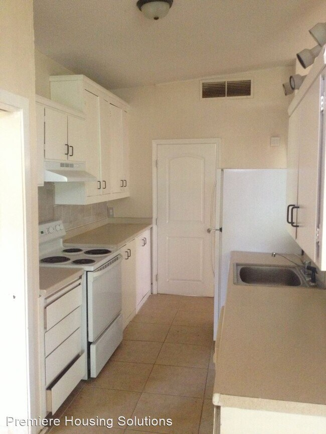 Building Photo - 3 br, 2 bath House - 3498 Riverdale Dr - R...