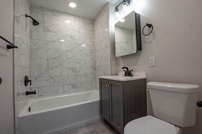 Foto del edificio - 3812 Dodge St