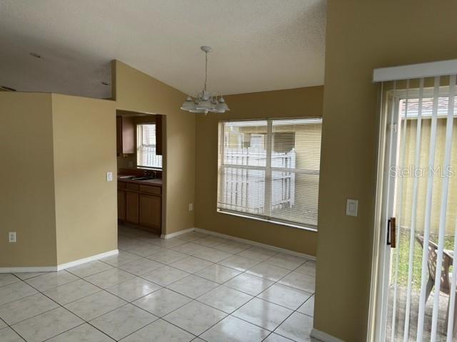 Building Photo - 2619 Spring Hill Dr