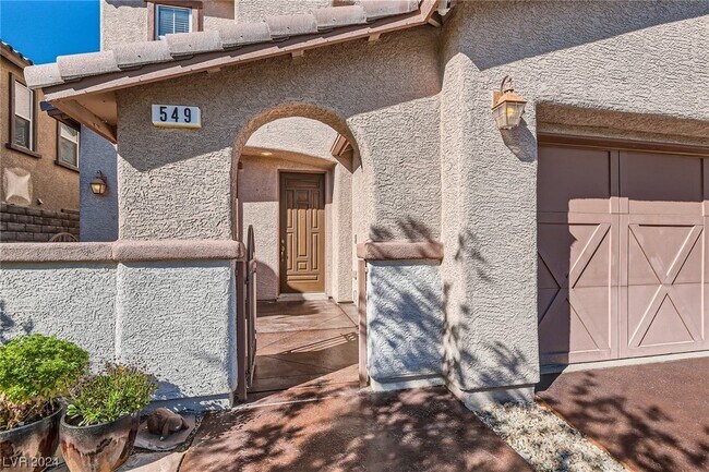 Foto del edificio - 549 Ivy Spring St