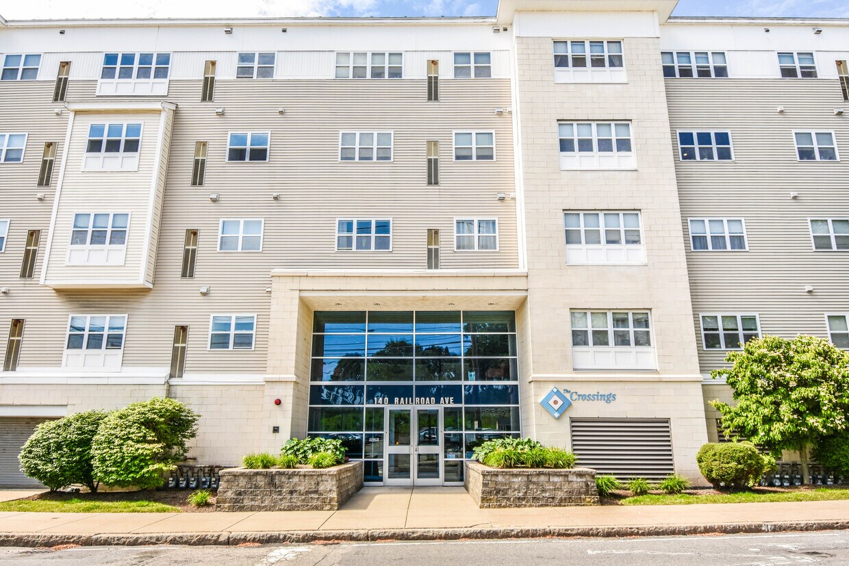 140 Railroad Ave Unit B409, Norwood, MA 02062 Condo for Rent in