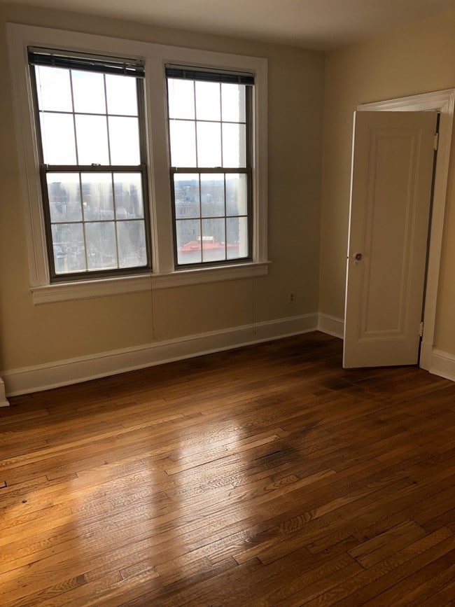 The Oxford Apartments Apartments Washington, DC