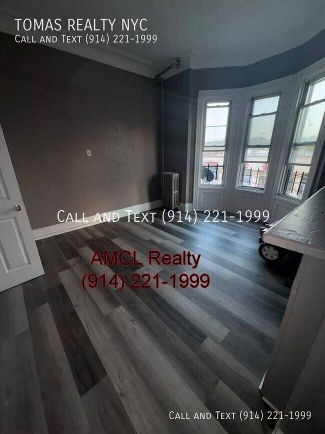 Foto del edificio - 165 E 3rd St