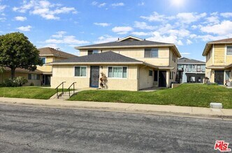 Building Photo - 18217 Vía Calma