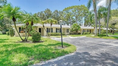Building Photo - 7820 Palm Aire Ln