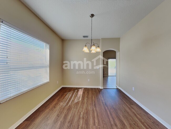 Foto del edificio - 13011 Avalon Crest Ct