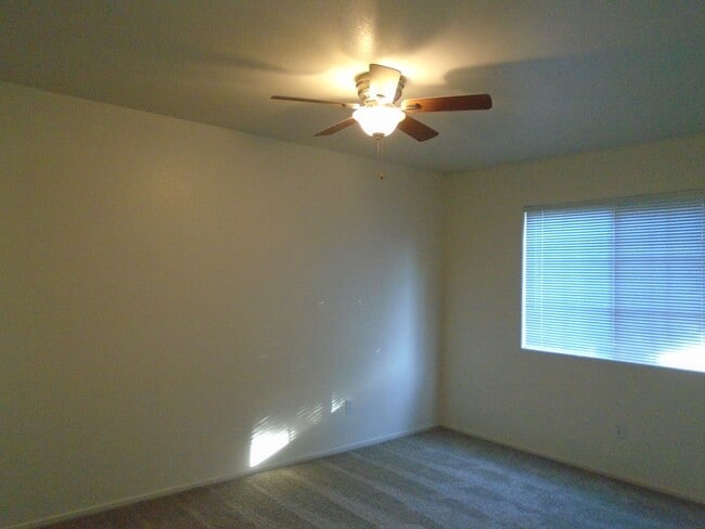 Foto del edificio - 4318 Pebble Creek Dr
