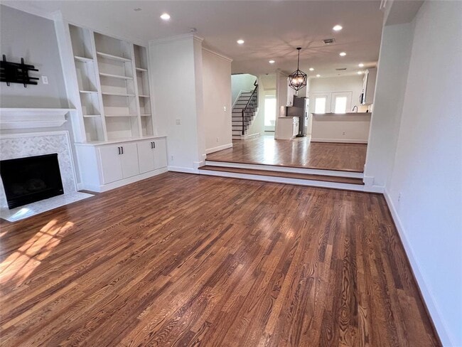 Building Photo - 522 Detering St