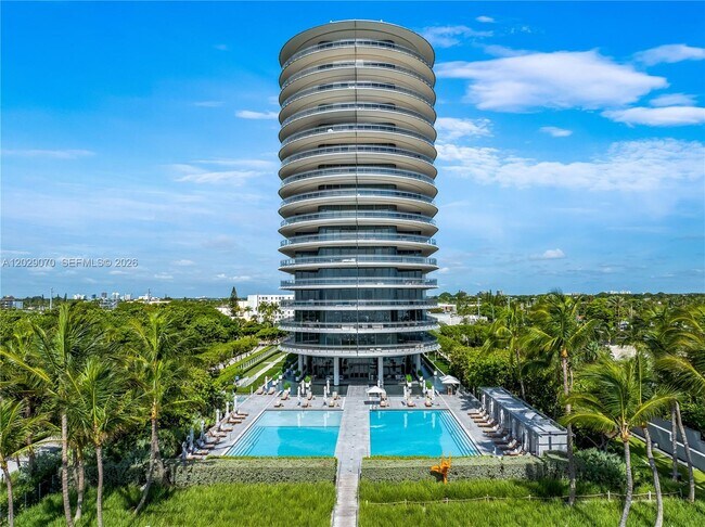 Building Photo - 8701 Collins Ave