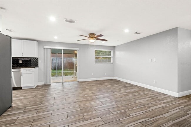 Building Photo - 14810 55th Way N